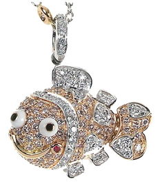 星爷和珠宝品牌i do共同打造新年颈链 鱼萌萌