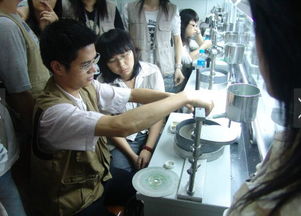 中国神秘黄金村 垃圾堆化粪池都能找出黄金