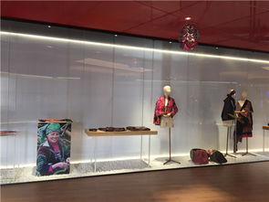 如何挑选优质的玉器展柜制作厂家 聚焦隆城展示3工厂的专业之道